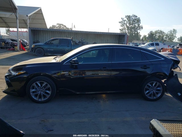 2019 Toyota Avalon Hybrid Xle მანქანა იყიდება აუქციონზე, vin: 4T1B21FBXKU002296, აუქციონის ნომერი: 46002489