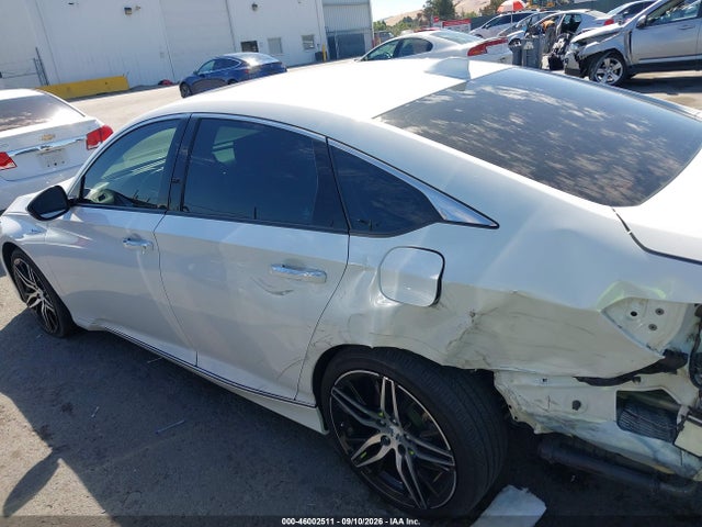 1HGCV3F90NA025697 Honda Accord Hybrid Touring