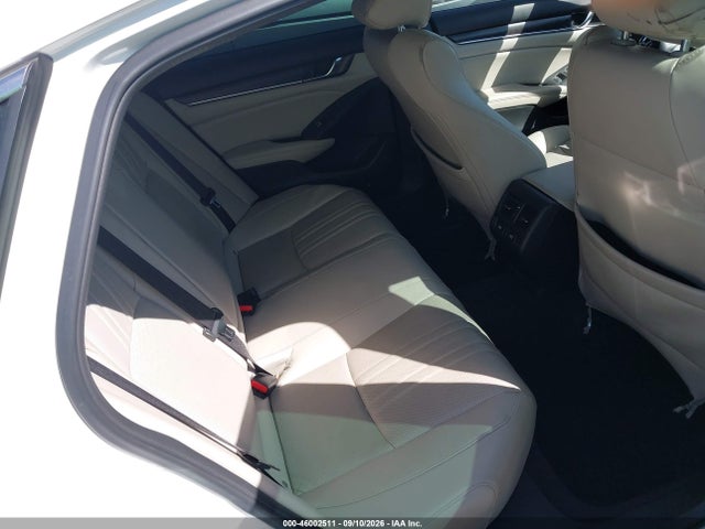 1HGCV3F90NA025697 Honda Accord Hybrid Touring
