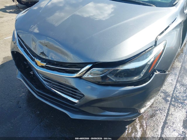 46002588 :رقم المزاد ، 1G1BE5SM4J7160617 vin ، 2018 Chevrolet Cruze Lt Auto مزاد بيع