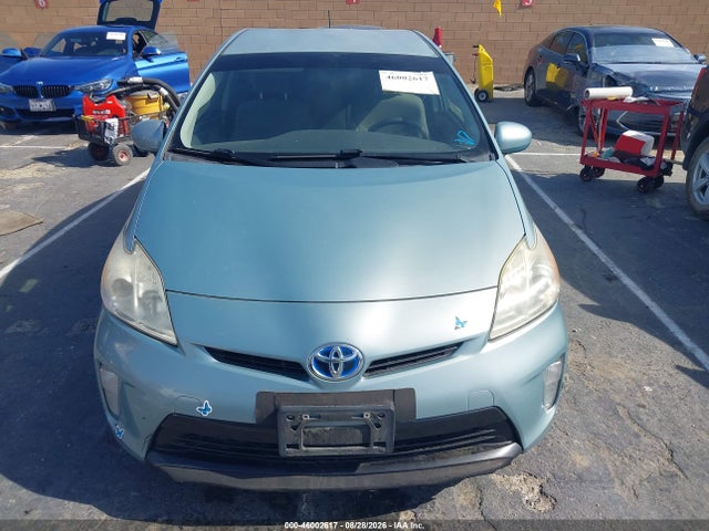 JTDKN3DU9E1769977 Toyota Prius Three