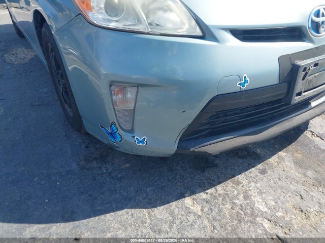 JTDKN3DU9E1769977 Toyota Prius Three