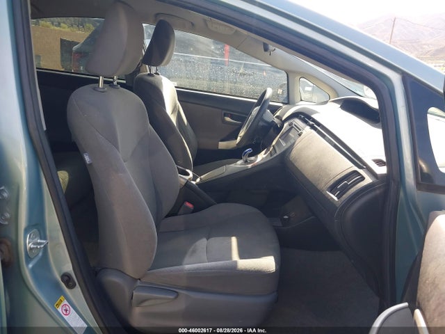 JTDKN3DU9E1769977 Toyota Prius Three
