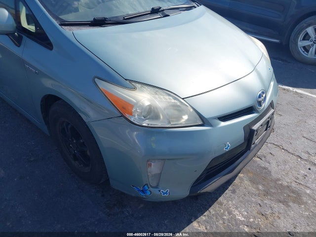 JTDKN3DU9E1769977 Toyota Prius Three