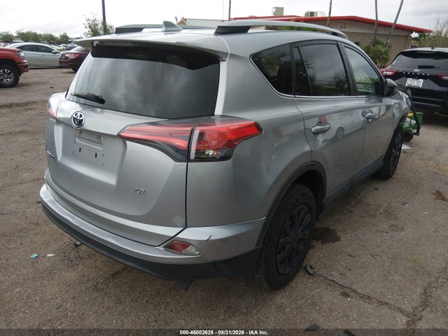 2T3ZFREV3JW416880 Toyota RAV4 LE