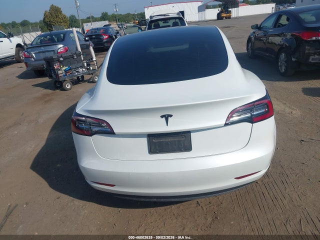 5YJ3E1EA2NF119702 Tesla Model 3 Rear-wheel Drive