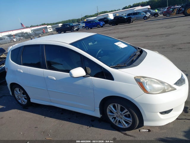 2011 Honda Fit Sport მანქანა იყიდება აუქციონზე, vin: JHMGE8H56BS005112, აუქციონის ნომერი: 46002696