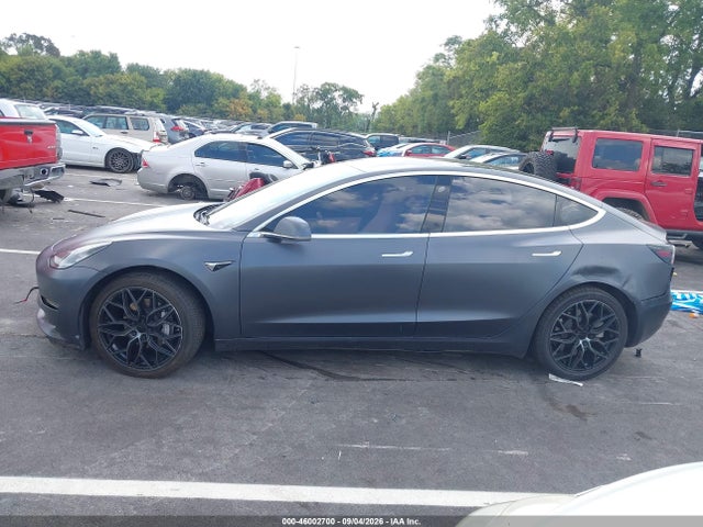 5YJ3E1EB8JF099393 Tesla Model 3 Long Range/performance