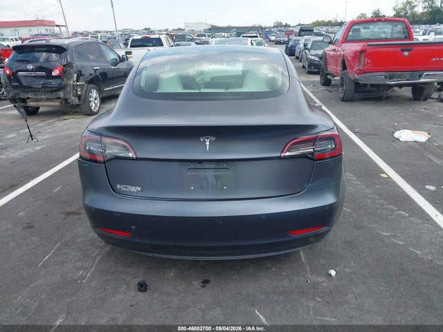 5YJ3E1EB8JF099393 Tesla Model 3 Long Range/performance