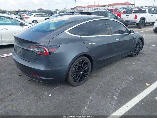 5YJ3E1EB8JF099393 Tesla Model 3 Long Range/performance