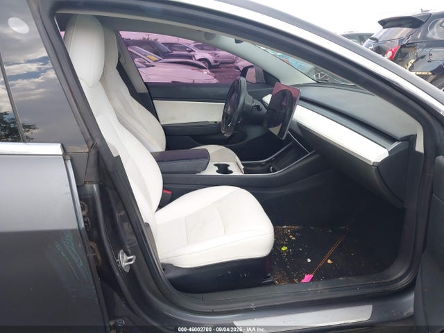 5YJ3E1EB8JF099393 Tesla Model 3 Long Range/performance