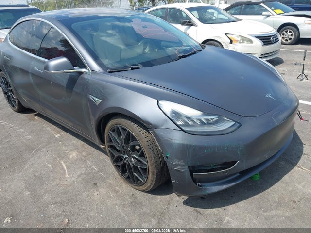 5YJ3E1EB8JF099393 Tesla Model 3 Long Range/performance