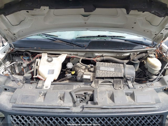 Chevrolet Express Cutaway 3500 2016 1GB0GRFG2G1127426 Image 9