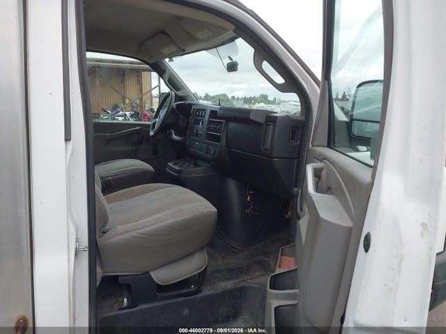 Chevrolet Express Cutaway 3500 2016 1GB0GRFG2G1127426 Image 7