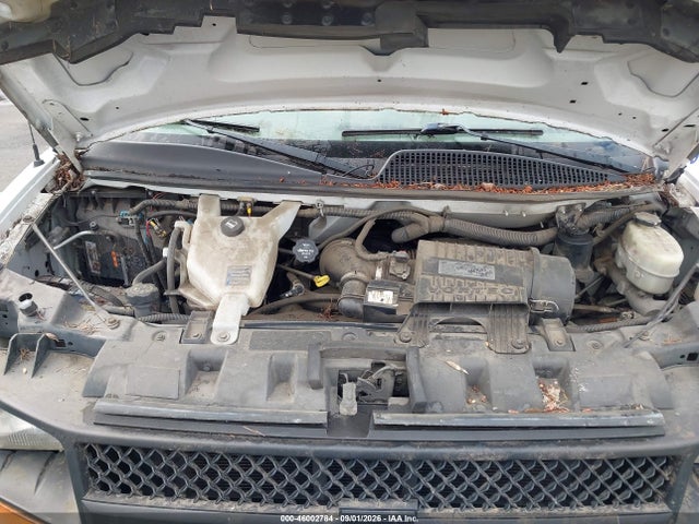 46002784 :رقم المزاد ، 1GB0GRFG2G1121455 vin ، 2016 Chevrolet Express Cutaway 3500 مزاد بيع