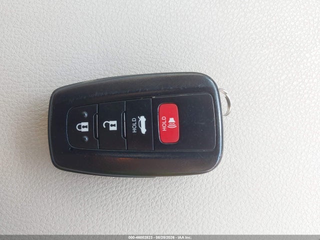 4T1B11HK5JU046561 Toyota CAMRY XLE