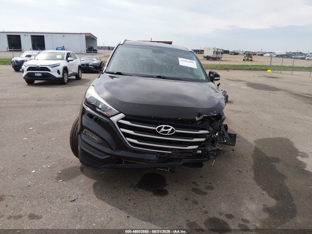 KM8J3CA29HU361319 Hyundai Tucson Sport