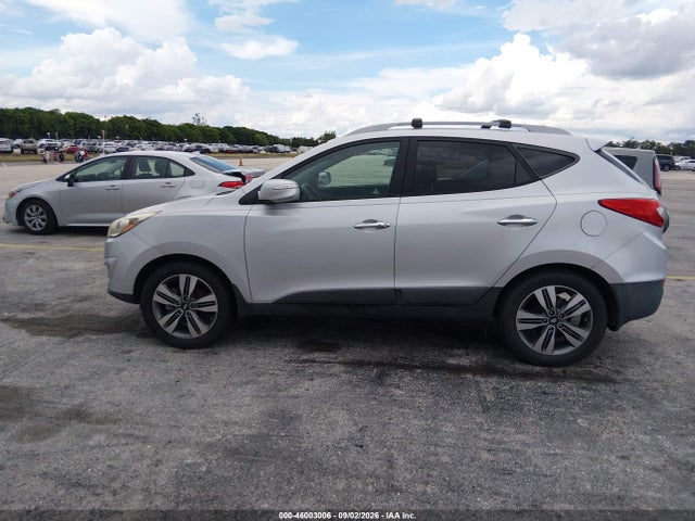 46003006 :رقم المزاد ، KM8JU3AG1FU049825 vin ، 2015 Hyundai Tucson Limited مزاد بيع