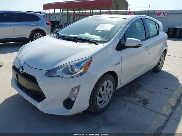 46003012 :رقم المزاد ، JTDKDTB36F1101245 vin ، 2015 Toyota Prius C Two مزاد بيع