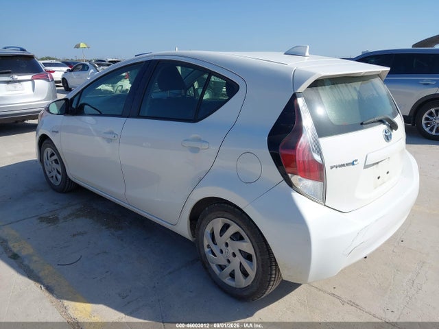 46003012 :رقم المزاد ، JTDKDTB36F1101245 vin ، 2015 Toyota Prius C Two مزاد بيع