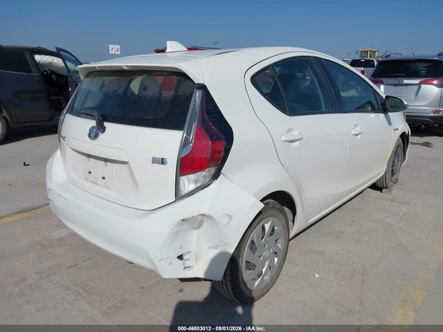46003012 :رقم المزاد ، JTDKDTB36F1101245 vin ، 2015 Toyota Prius C Two مزاد بيع