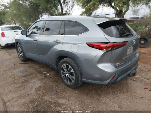 Toyota Highlander Xle 2021 5TDHZRAH4MS043244 Image 3