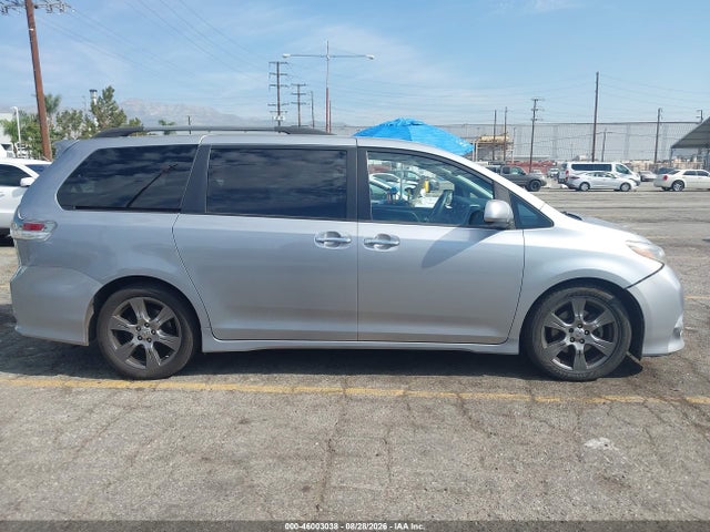 Toyota Sienna Se 8 Passenger 2017 5TDXZ3DC7HS847875 Image 13