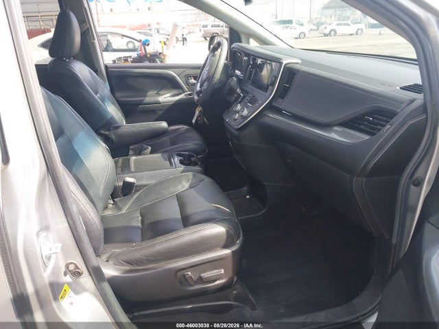 Toyota Sienna Se 8 Passenger 2017 5TDXZ3DC7HS847875 Image 5
