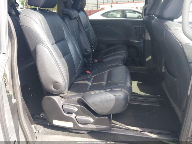 Toyota Sienna Se 8 Passenger 2017 5TDXZ3DC7HS847875 Image 8