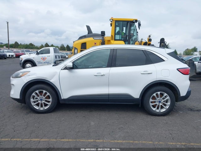 1FMCU9G63LUA79981 Ford ESCAPE SE