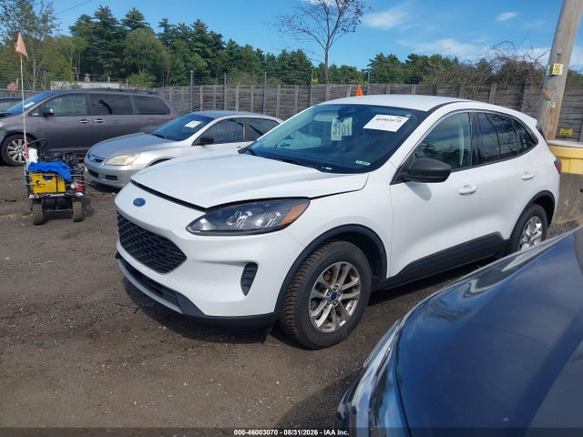 1FMCU9G64NUA44241 Ford ESCAPE SE