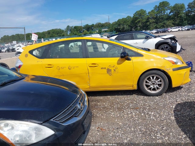 46003078 :رقم المزاد ، JTDZN3EU2EJ010780 vin ، 2014 Toyota Prius V Two مزاد بيع