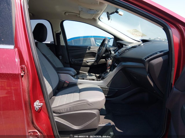 46003116 :رقم المزاد ، 1FMCU0G71FUC39199 vin ، 2015 Ford Escape Se مزاد بيع