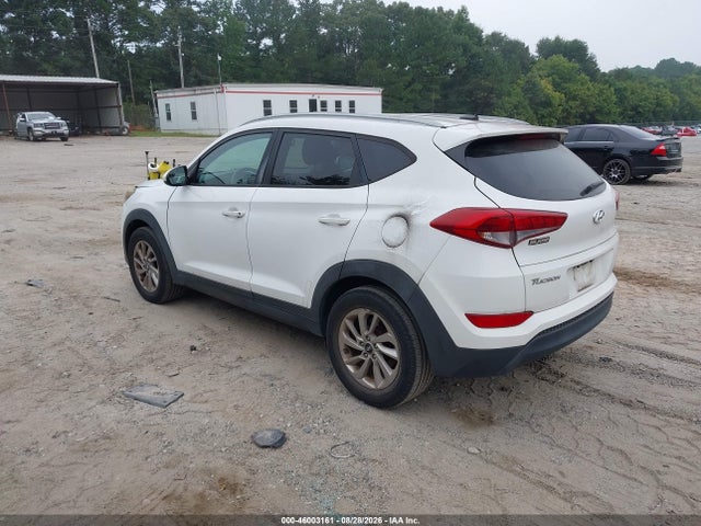 KM8J33A42GU102171 Hyundai TUCSON SE