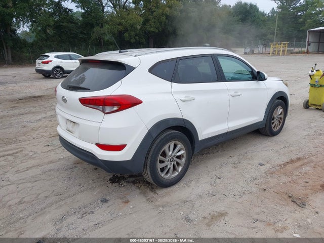 KM8J33A42GU102171 Hyundai TUCSON SE