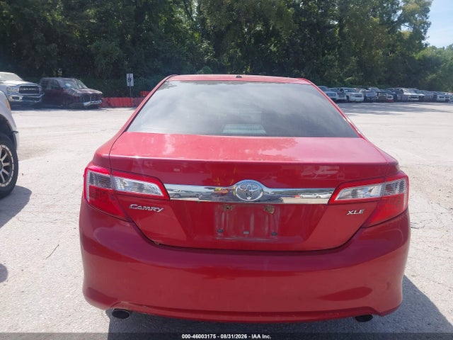 2014 Toyota Camry Xle V6 მანქანა იყიდება აუქციონზე, vin: 4T1BK1FK8EU540273, აუქციონის ნომერი: 46003175