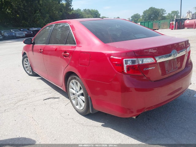 2014 Toyota Camry Xle V6 მანქანა იყიდება აუქციონზე, vin: 4T1BK1FK8EU540273, აუქციონის ნომერი: 46003175