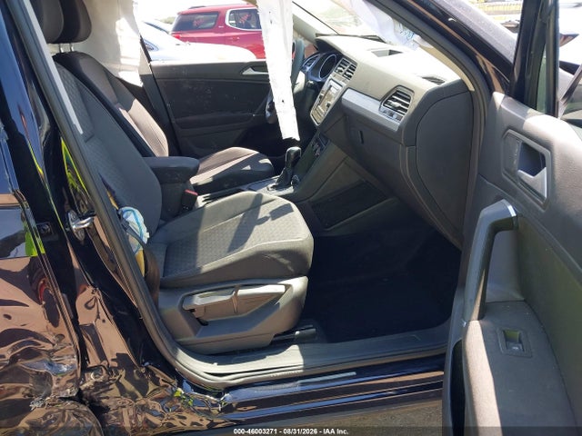 2020 Volkswagen Tiguan 2.0t S მანქანა იყიდება აუქციონზე, vin: 3VV1B7AXXLM013828, აუქციონის ნომერი: 46003271
