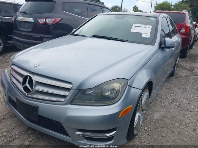 46003307 :رقم المزاد ، WDDGF5HB1DR260981 vin ، 2013 Mercedes-benz C 350 Sport مزاد بيع
