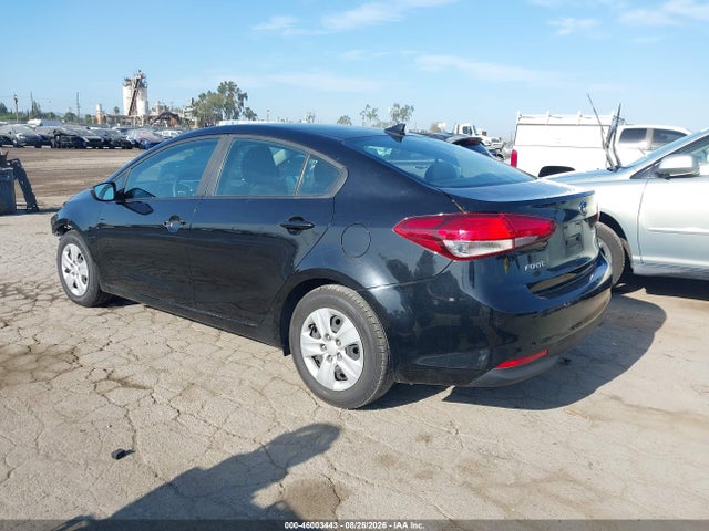 KIA FORTE LX 2017 3KPFK4A70HE039360 Image 3