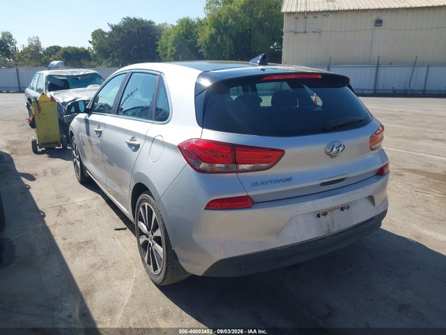Hyundai ELANTRA GT 2018 KMHH35LE2JU041699 Image 3