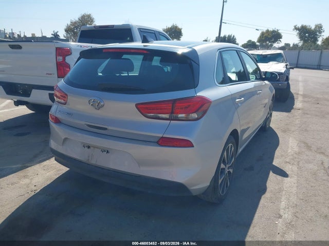 Hyundai ELANTRA GT 2018 KMHH35LE2JU041699 Image 4