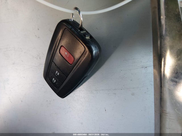 Toyota Prius Three 2018 JTDKARFU2J3549445 Image 11