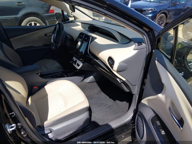 Toyota Prius Three 2018 JTDKARFU2J3549445 Image 5