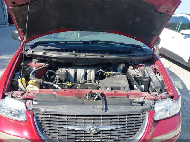 46003482 :رقم المزاد ، 1C4GP54L6WB686716 vin ، 1998 Chrysler Town & Country Lx مزاد بيع