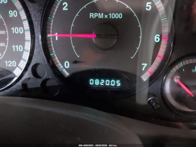 46003503 :رقم المزاد ، 1J4GL38K85W697980 vin ، 2005 Jeep Liberty Renegade مزاد بيع