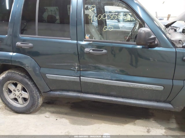 46003503 :رقم المزاد ، 1J4GL38K85W697980 vin ، 2005 Jeep Liberty Renegade مزاد بيع