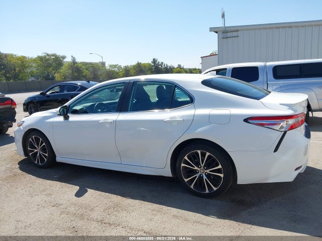 46003555 :رقم المزاد ، 4T1G11AK9LU363312 vin ، 2020 Toyota Camry Se مزاد بيع