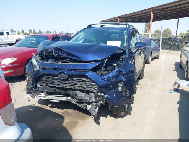 2025 Toyota Rav4 Hybrid Xle Premium მანქანა იყიდება აუქციონზე, vin: JTMB6RFV2SJ092045, აუქციონის ნომერი: 46003572