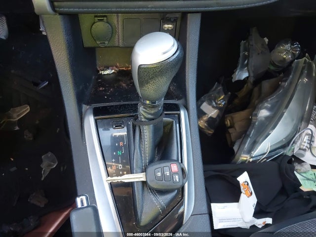 46003584 :رقم المزاد ، 5YFBURHE9JP747010 vin ، 2018 Toyota Corolla Se مزاد بيع